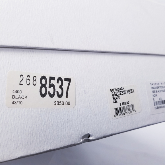 Balenciaga Men's Black Sneakers - Picture 9 of 11